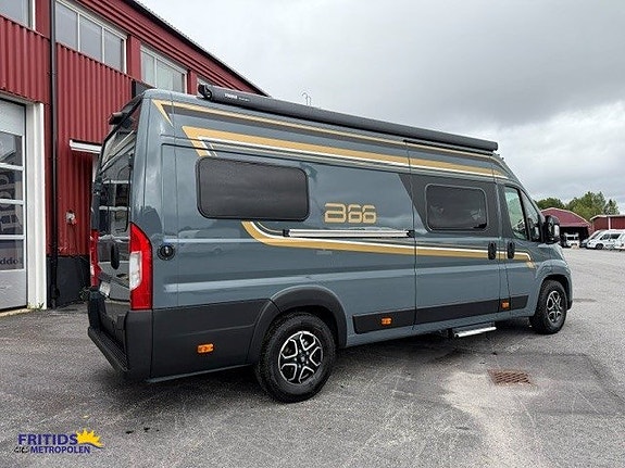 Bürstner B66 / C 640 Nyhet! Dieselvärme-Skinnklädsel-Variobadrum 2 of 12