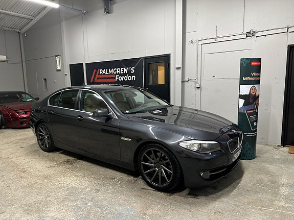 BMW 528 2 of 17