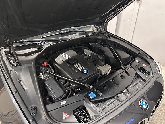 BMW 528 16 of 17