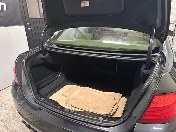 BMW 528 14 of 17