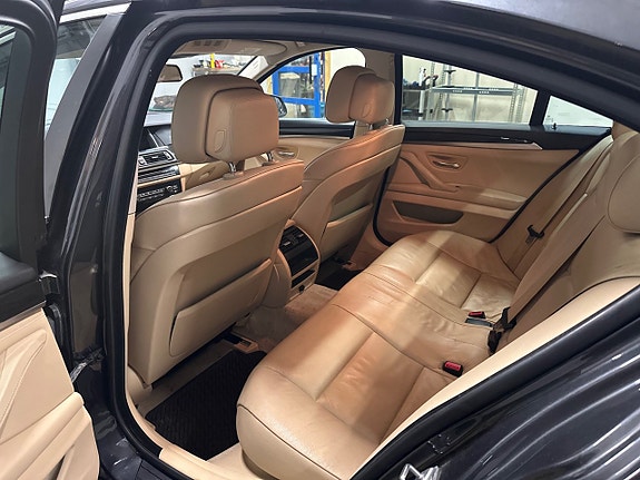 BMW 528 11 of 17