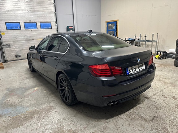 BMW 528 5 of 17