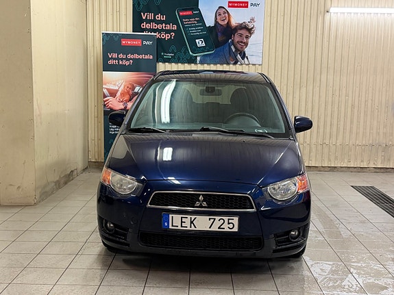 Mitsubishi Colt 2 of 10