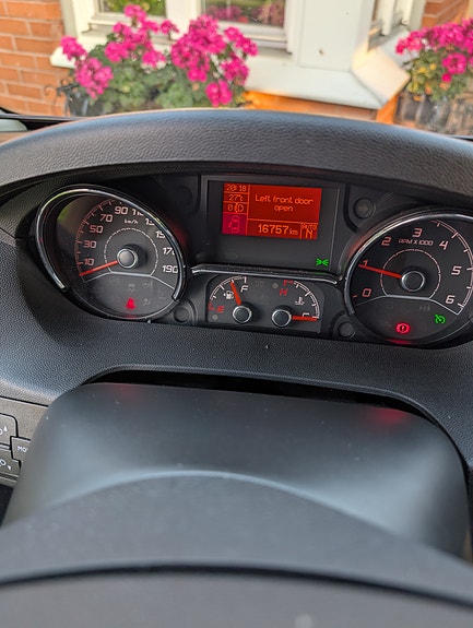 VANTourer 600L 6 of 13