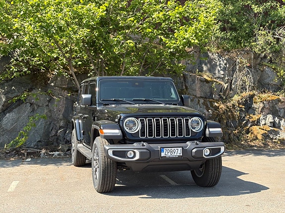 Jeep Wrangler 3 of 25