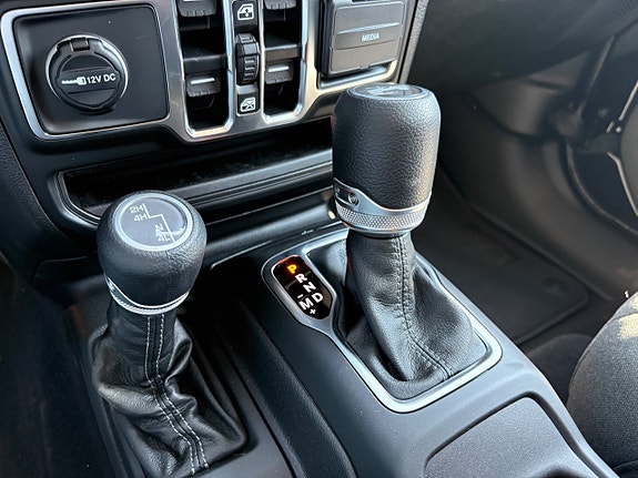 Jeep Wrangler 18 of 25