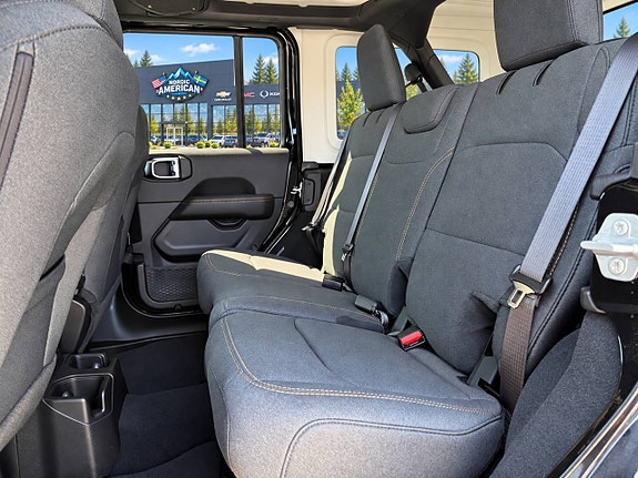 Jeep Wrangler 12 of 22