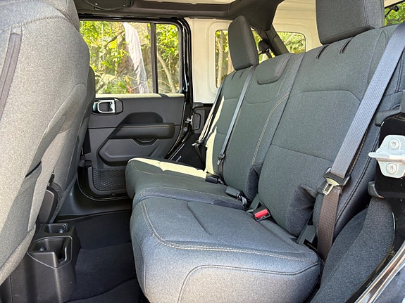 Jeep Wrangler 12 of 25