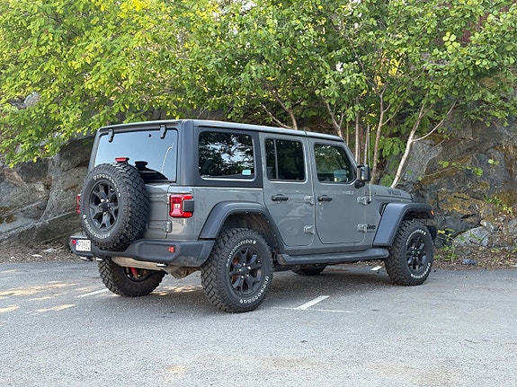 Jeep Wrangler Unlimited 5 of 26