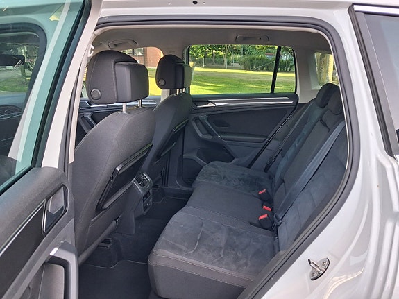 Volkswagen Tiguan 12 of 14