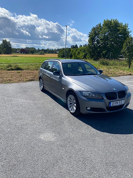BMW 320d 3 of 5