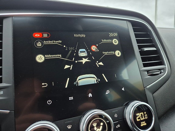 Renault Megane IV 9 of 11