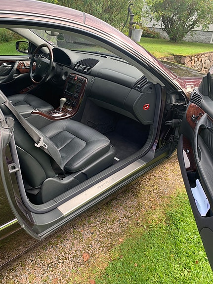 Mercedes-Benz CL500 2 of 9