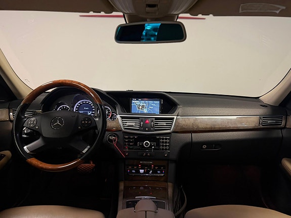 Mercedes-Benz E350 25 of 25