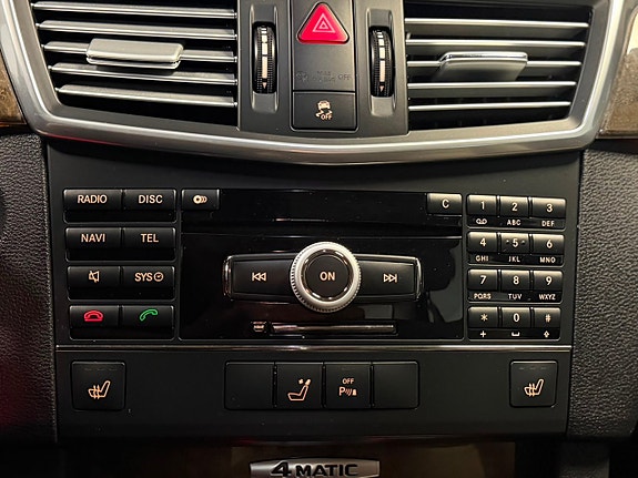 Mercedes-Benz E350 23 of 25