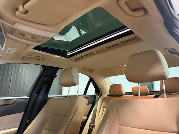 Mercedes-Benz E350 18 of 25