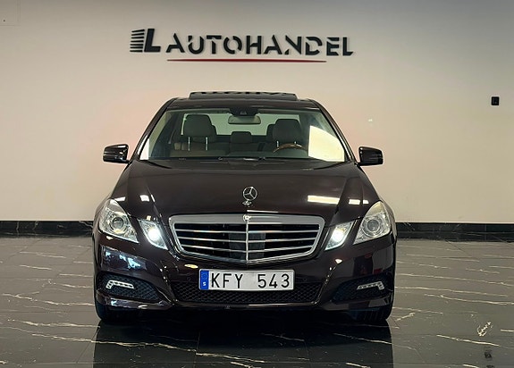 Mercedes-Benz E350 2 of 25