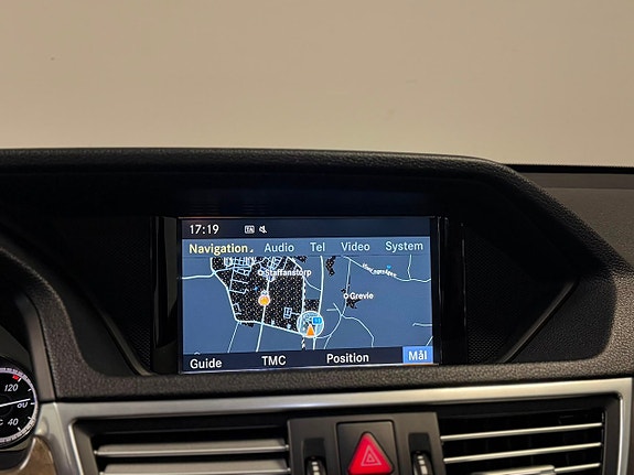 Mercedes-Benz E350 12 of 25