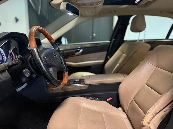 Mercedes-Benz E350 7 of 25
