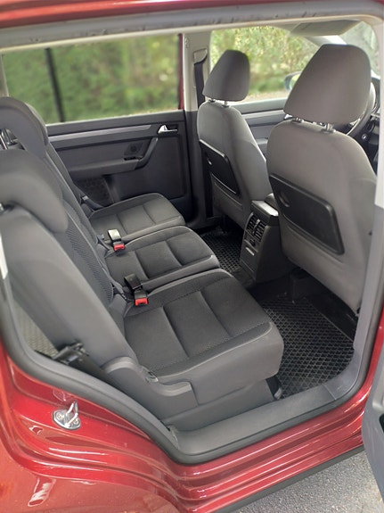 Volkswagen Touran 5 of 8