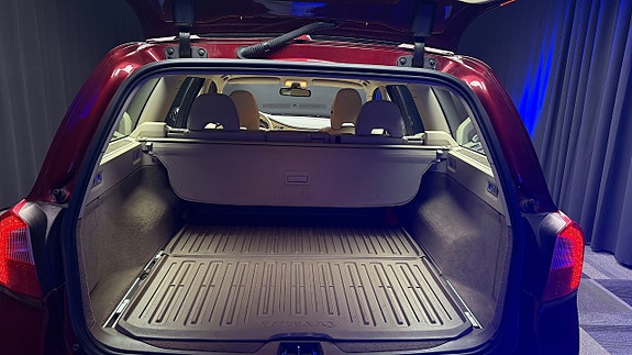 Volvo V70 11 of 25