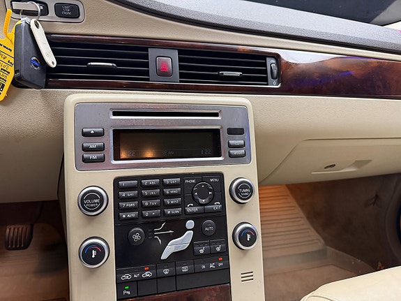 Volvo V70 20 of 25