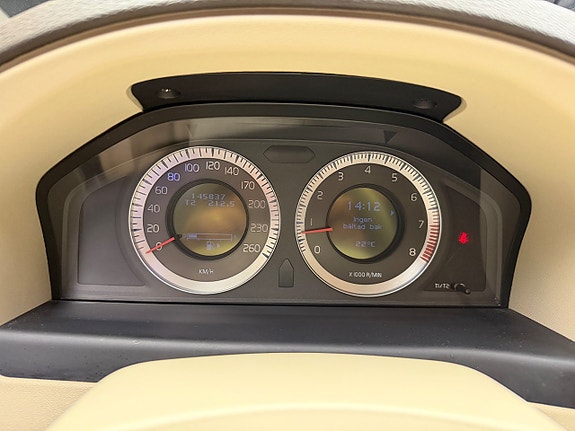 Volvo V70 17 of 25