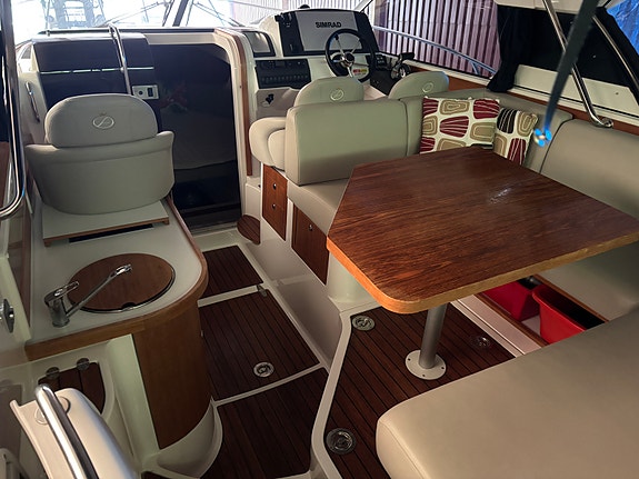 Aquador 27 HT årsmodell 2019 9 of 11