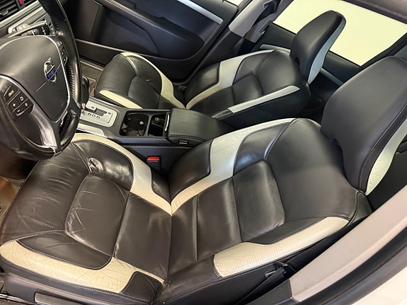 Volvo V70 19 of 24