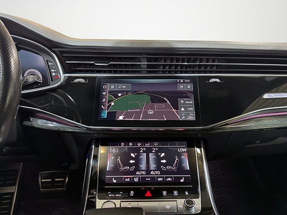 Audi Q8 11 of 30