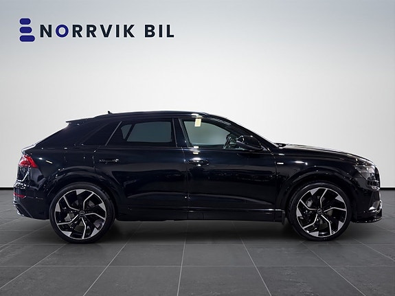 Audi Q8 3 of 30
