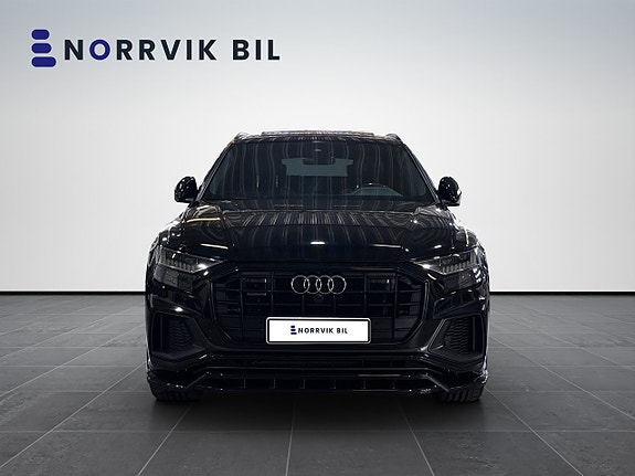 Audi Q8 2 of 30