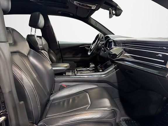 Audi Q8 20 of 30
