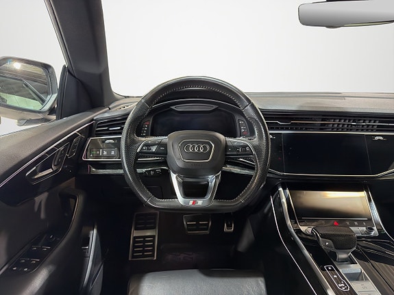 Audi Q8 15 of 30
