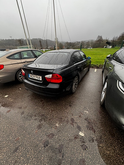 BMW 325i 6 of 6