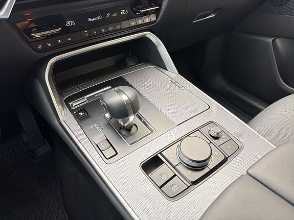Mazda CX-60 17 of 25