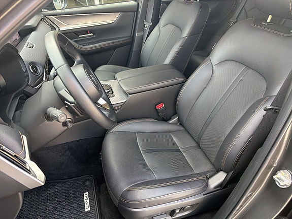 Mazda CX-60 14 of 25