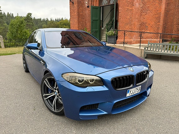 BMW M5 5 of 15