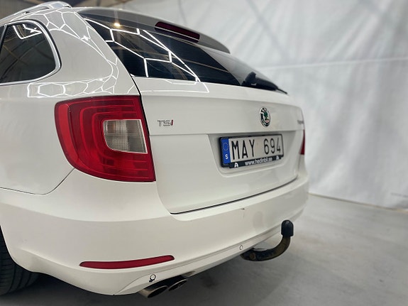 Skoda Superb 8 of 14