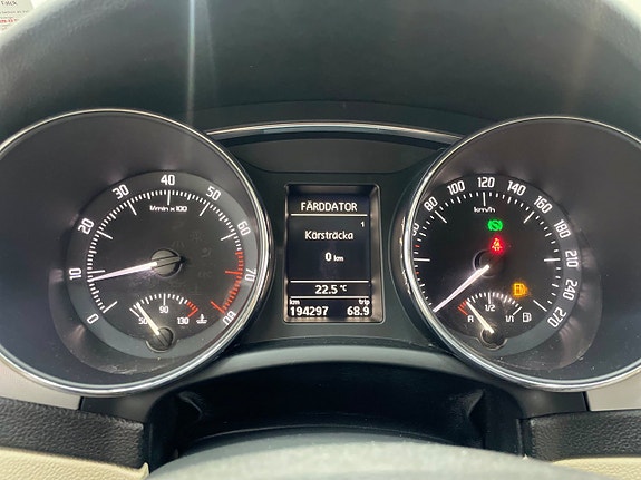 Skoda Superb 11 of 14