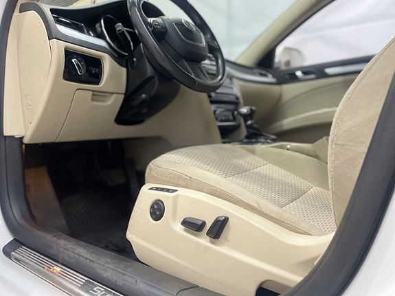 Skoda Superb 10 of 14