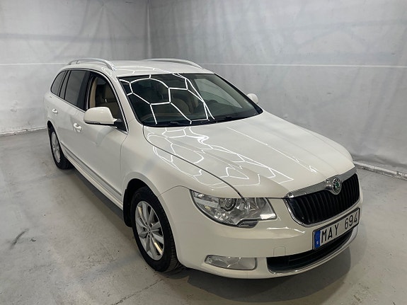 Skoda Superb 3 of 14