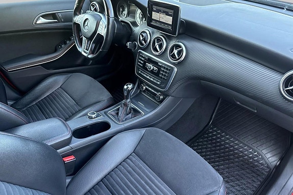 Mercedes-Benz A180 12 of 22