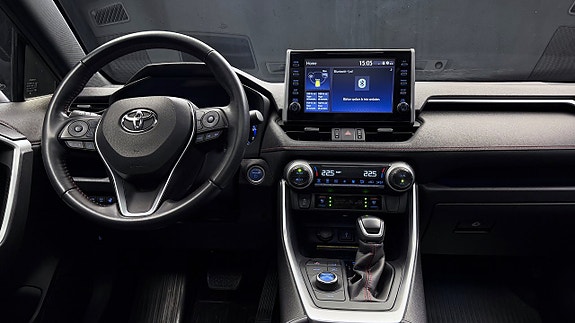 Toyota RAV4 18 of 30