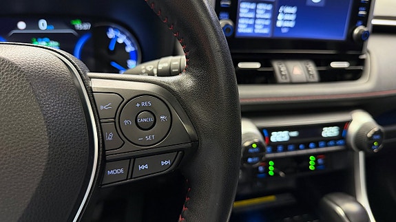 Toyota RAV4 25 of 30