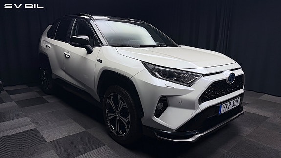 Toyota RAV4 3 of 30