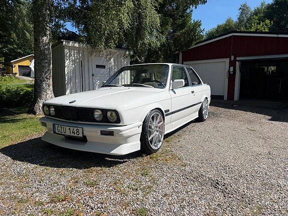 BMW 316i 2 of 7