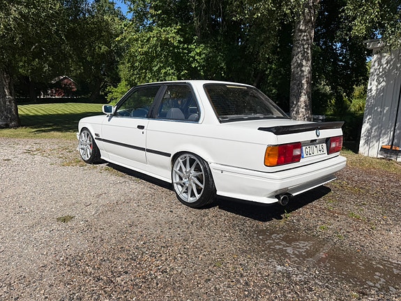 BMW 316i 3 of 7