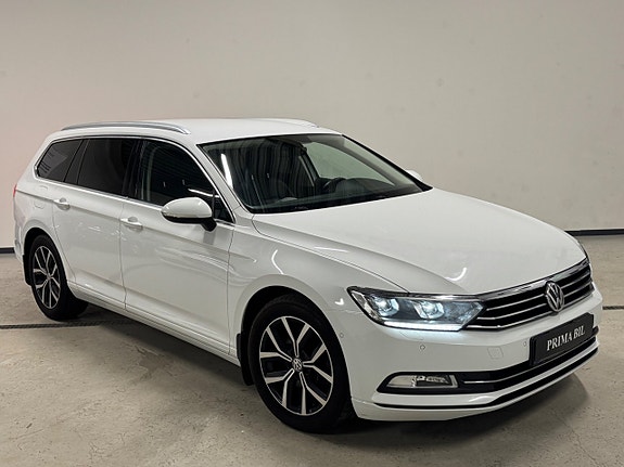 Volkswagen Passat 3 of 24