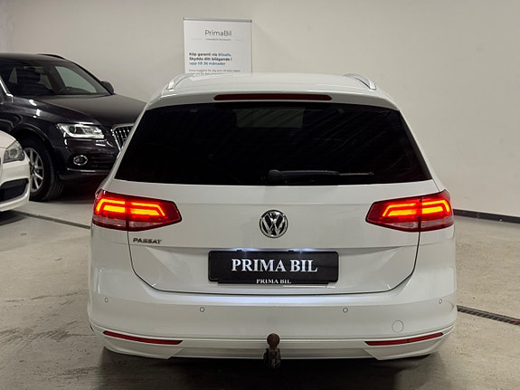 Volkswagen Passat 5 of 24